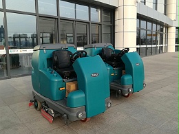 【客户案例】青岛车务段采购坦力T1200Ch洗扫一体机2台用于潍坊火车站